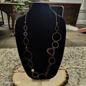 Elegant Gold and Brown Necklace